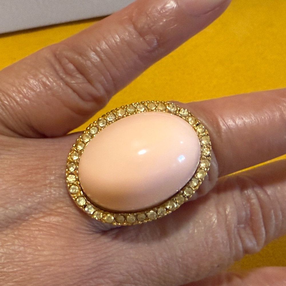 Vintage cocktail ring peach stone